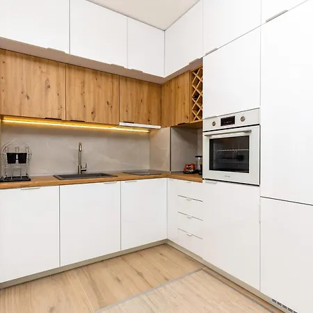 Magnolia Gardens -1bd With Balcony & Parking By Flat Mаnager Apartman