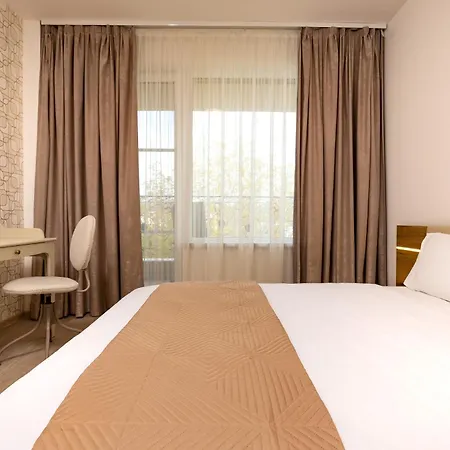 Magnolia Gardens -1bd With Balcony & Parking By Flat Mаnager Apartment *