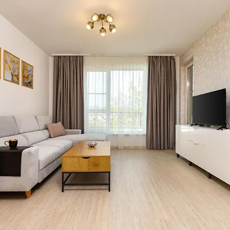 Magnolia Gardens -1bd With Balcony & Parking Apartment *
