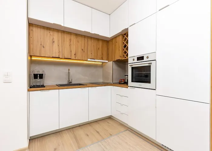 Magnolia Gardens -1bd With Balcony & Parking By Flat Mаnager Apartment