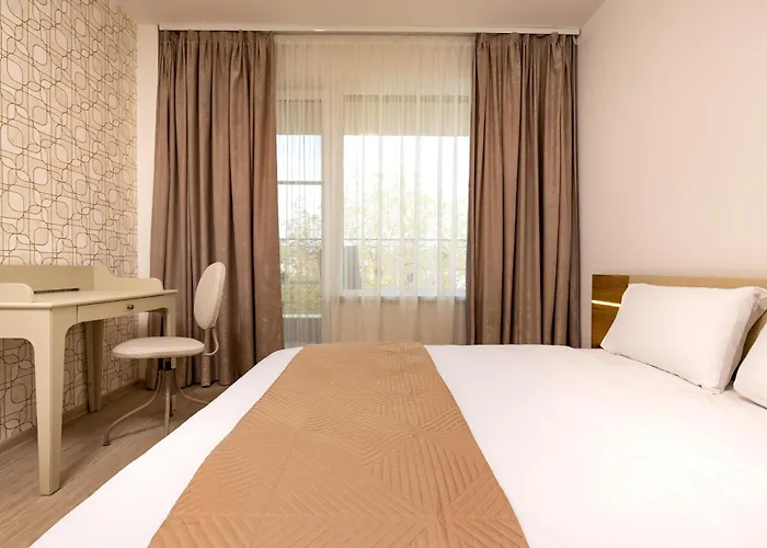 Magnolia Gardens -1bd With Balcony & Parking By Flat Mаnager Apartment *